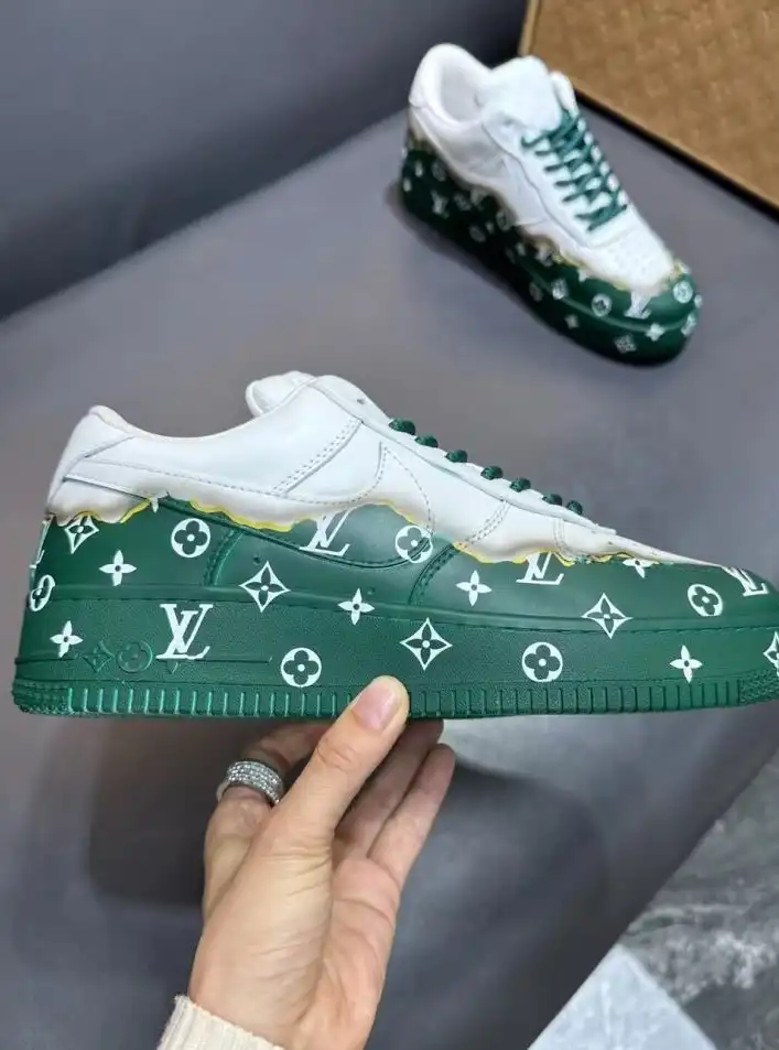 hype Louis Vuitton Sneakers