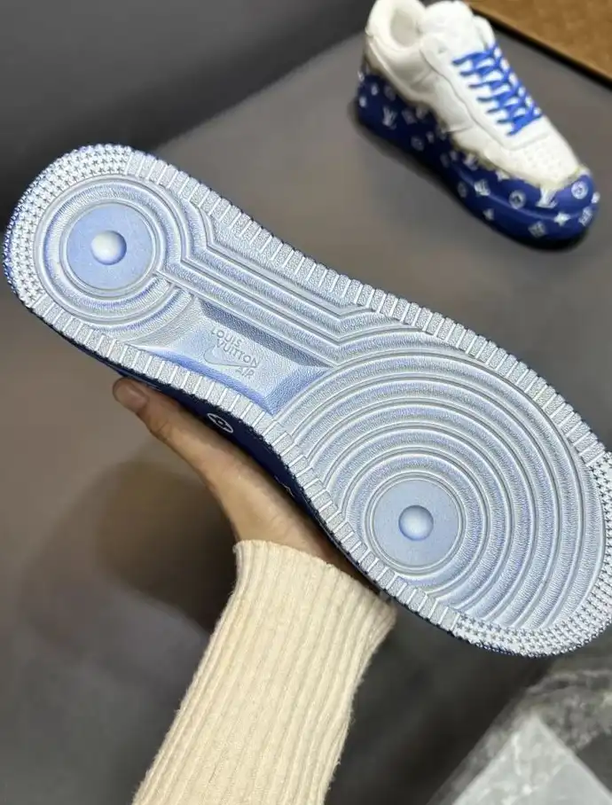 hype Louis Vuitton Sneakers