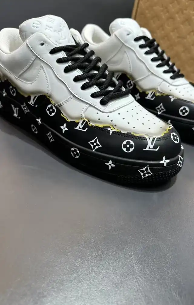 hype Louis Vuitton Sneakers