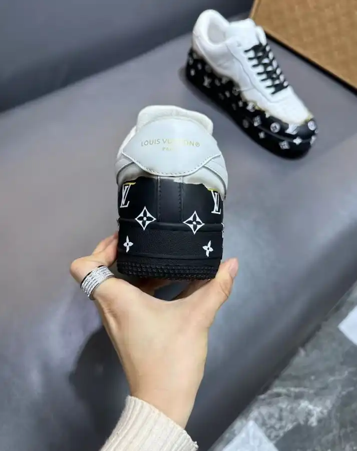 hype Louis Vuitton Sneakers