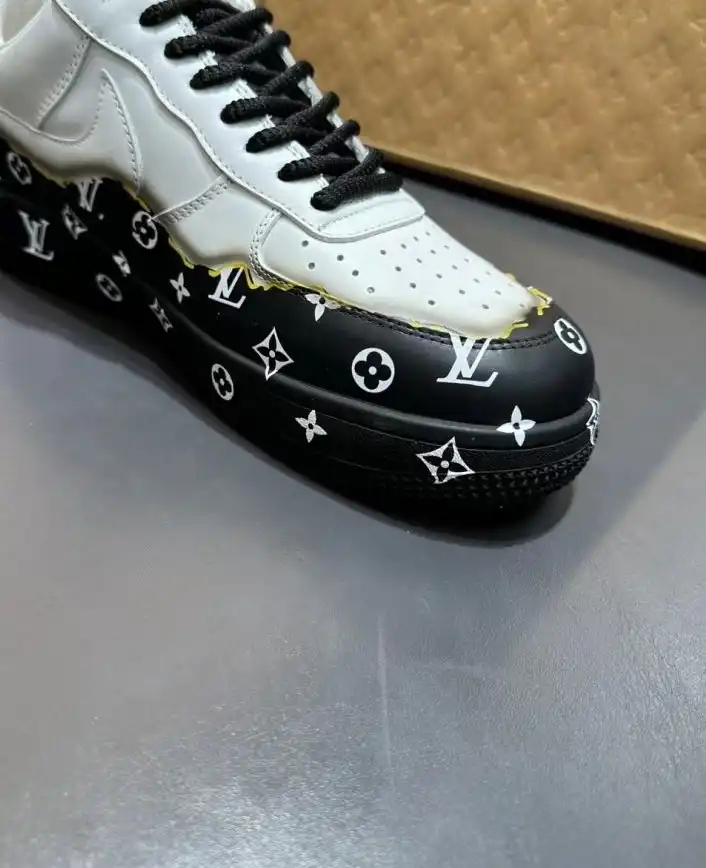 hype Louis Vuitton Sneakers