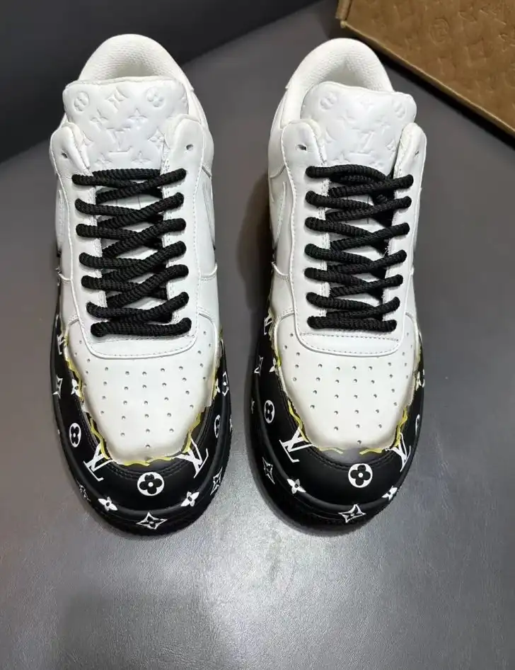 hype Louis Vuitton Sneakers