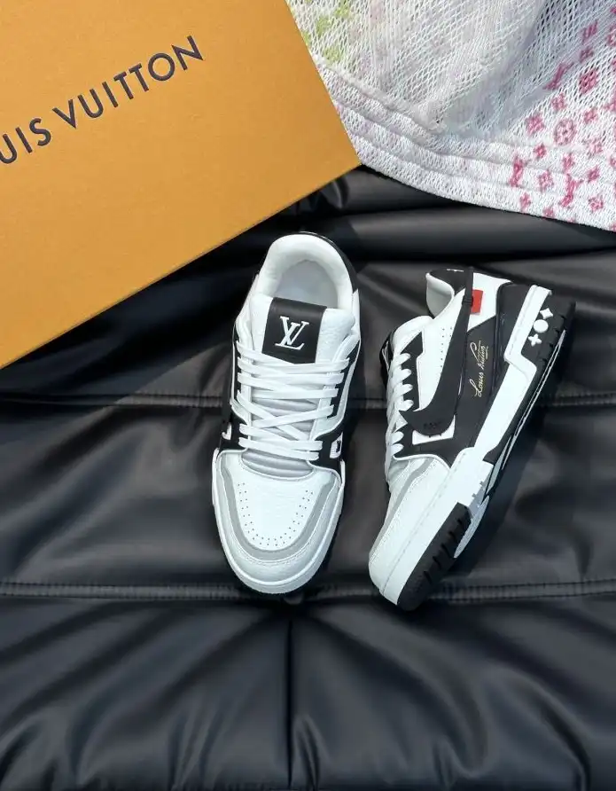 hype Louis Vuitton Sneakers