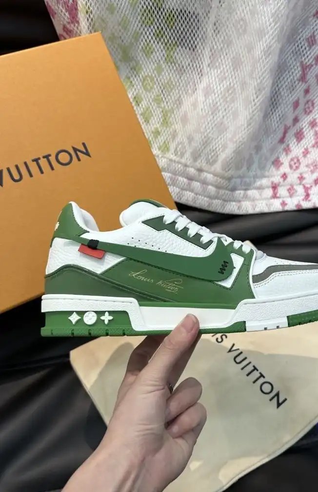 hype Louis Vuitton Sneakers