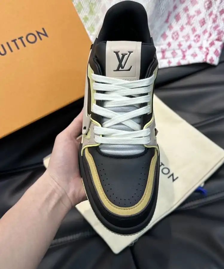 hype Louis Vuitton Sneakers