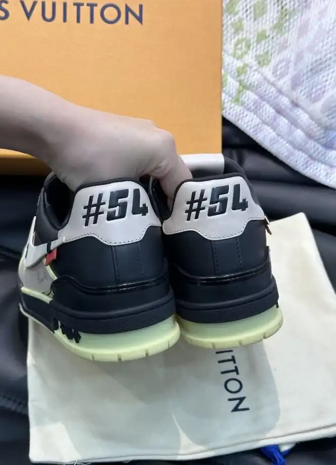 hype Louis Vuitton Sneakers