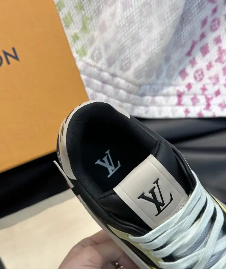 hype Louis Vuitton Sneakers