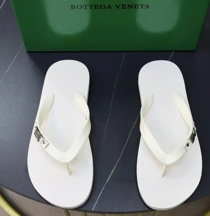 hype Bottega Veneta Slippers