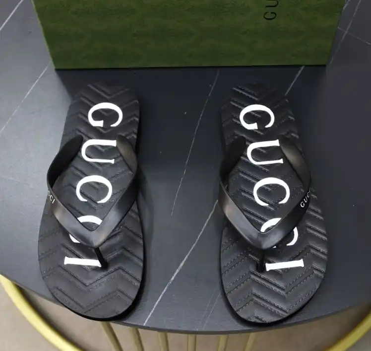 hype Gucci Slippers