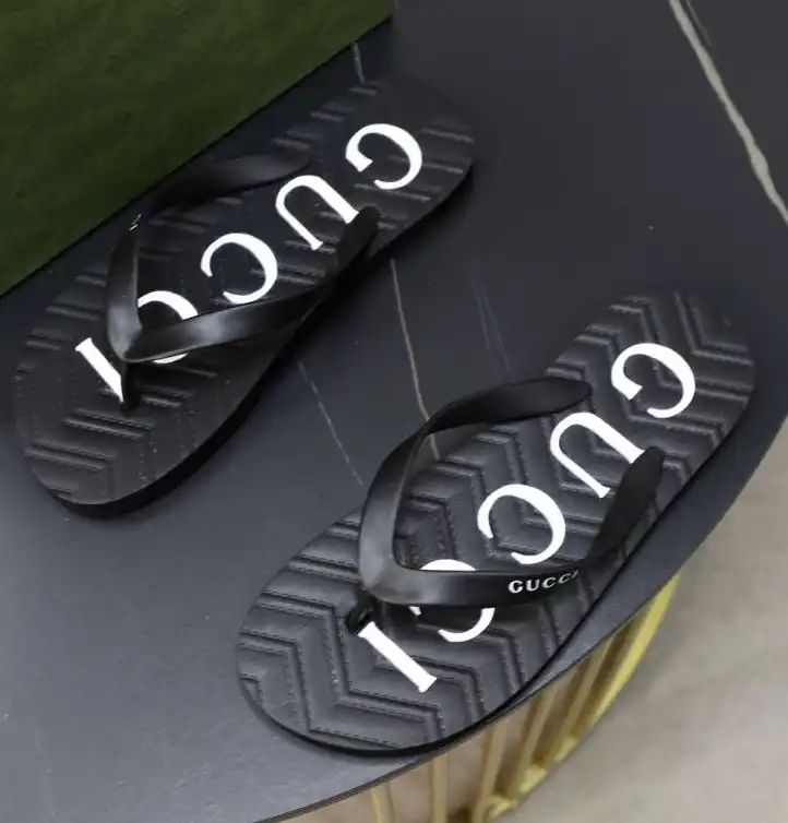 hype Gucci Slippers