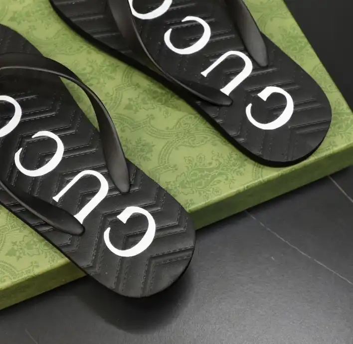 hype Gucci Slippers