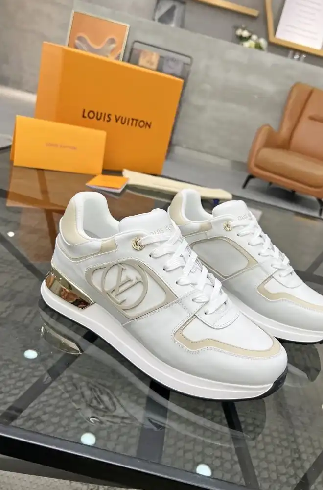 hype Louis Vuitton Sneakers