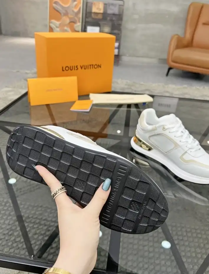 hype Louis Vuitton Sneakers