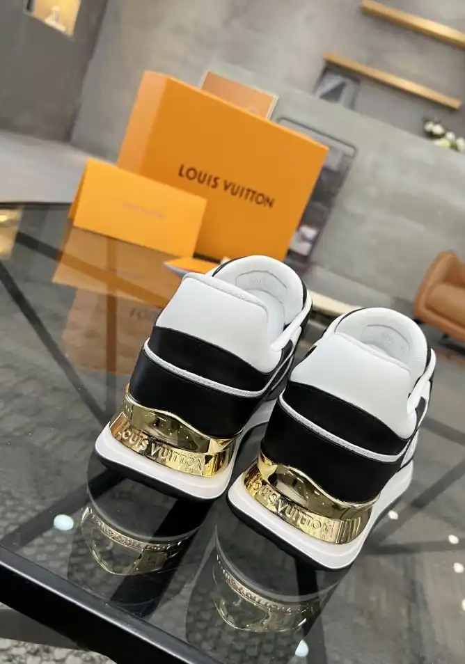 hype Louis Vuitton Sneakers