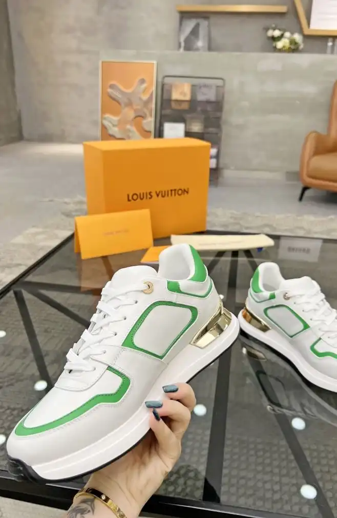 hype Louis Vuitton Sneakers