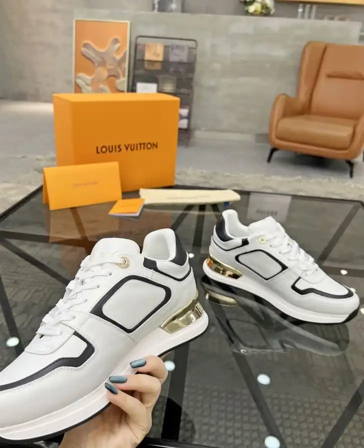 hype Louis Vuitton Sneakers