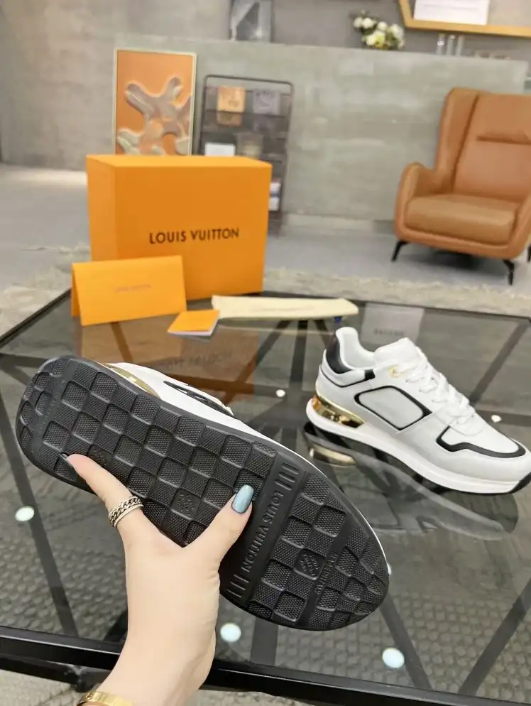 hype Louis Vuitton Sneakers