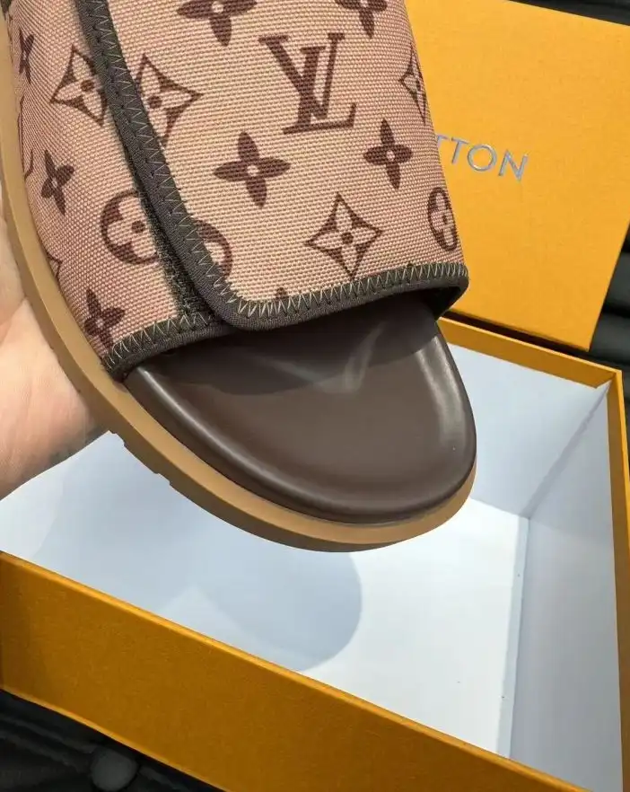 hype LV Slippers