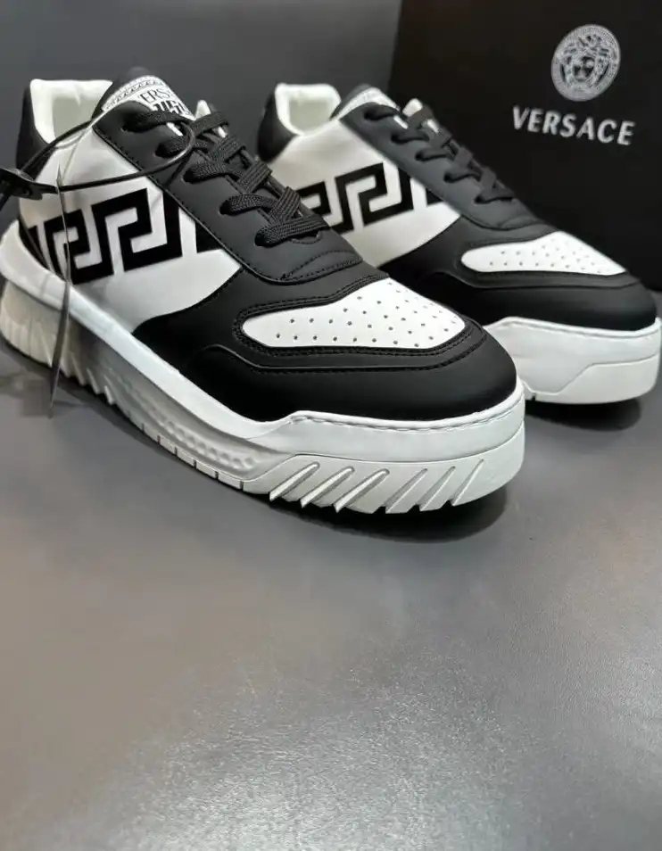 hype Givenchy Sneakers