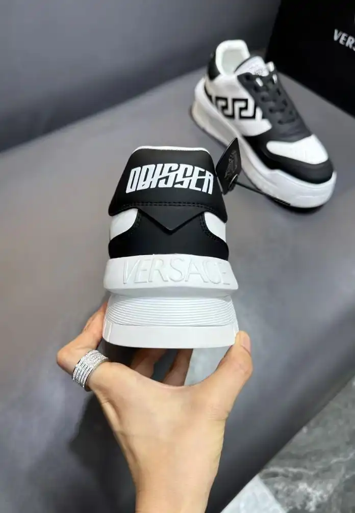 hype Givenchy Sneakers