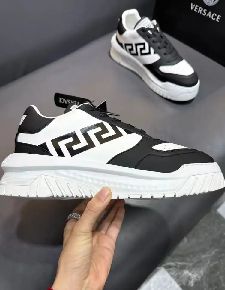 hype Givenchy Sneakers