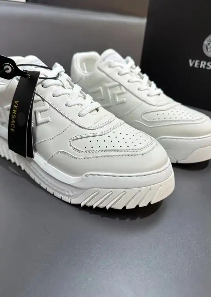 hype Givenchy Sneakers