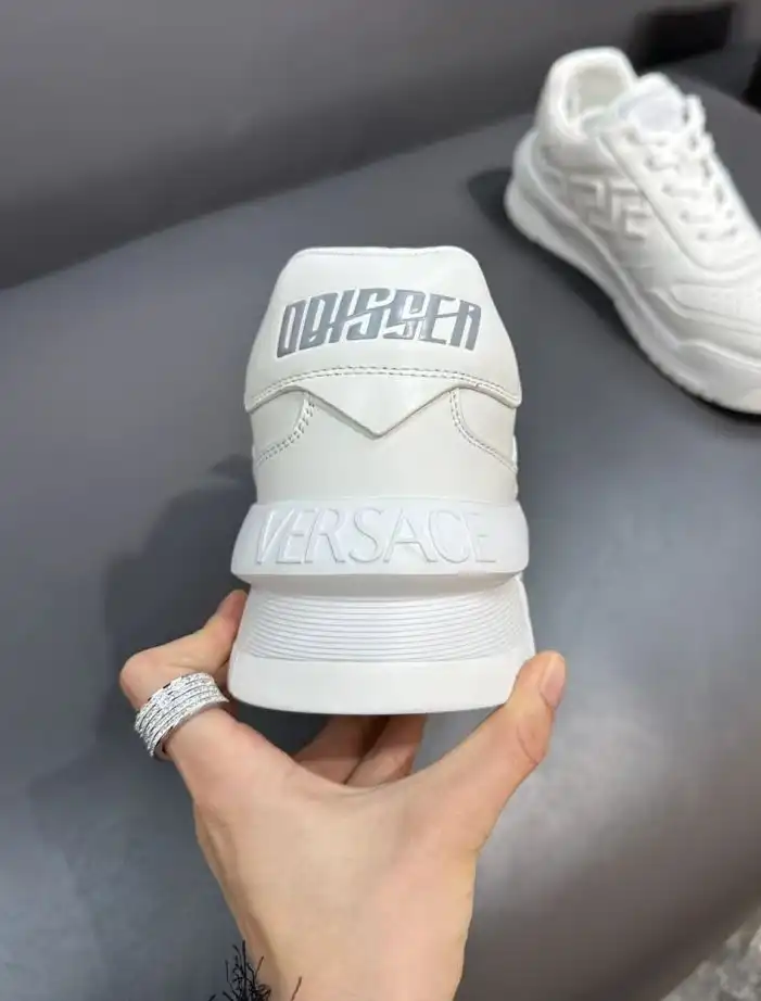 hype Givenchy Sneakers