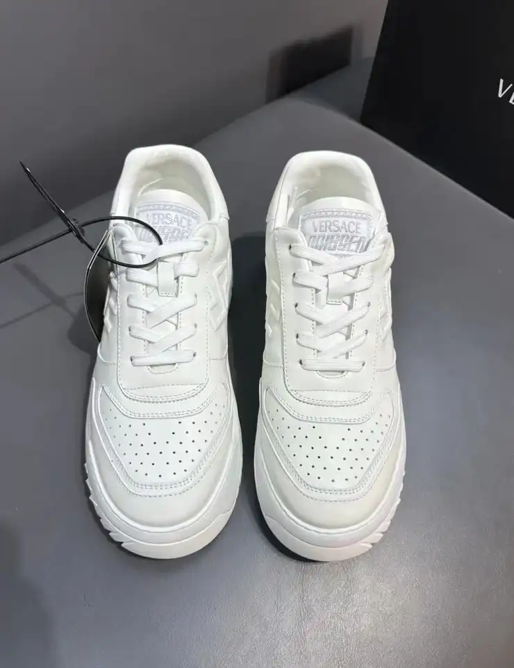 hype Givenchy Sneakers