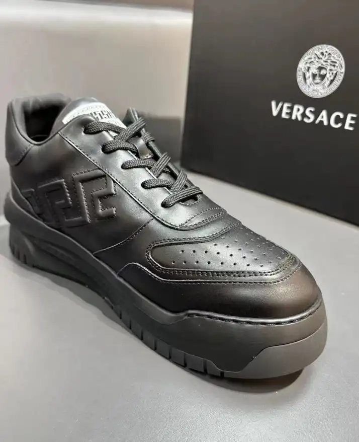 hype Givenchy Sneakers