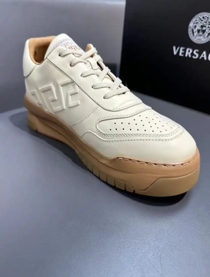 hype Givenchy Sneakers