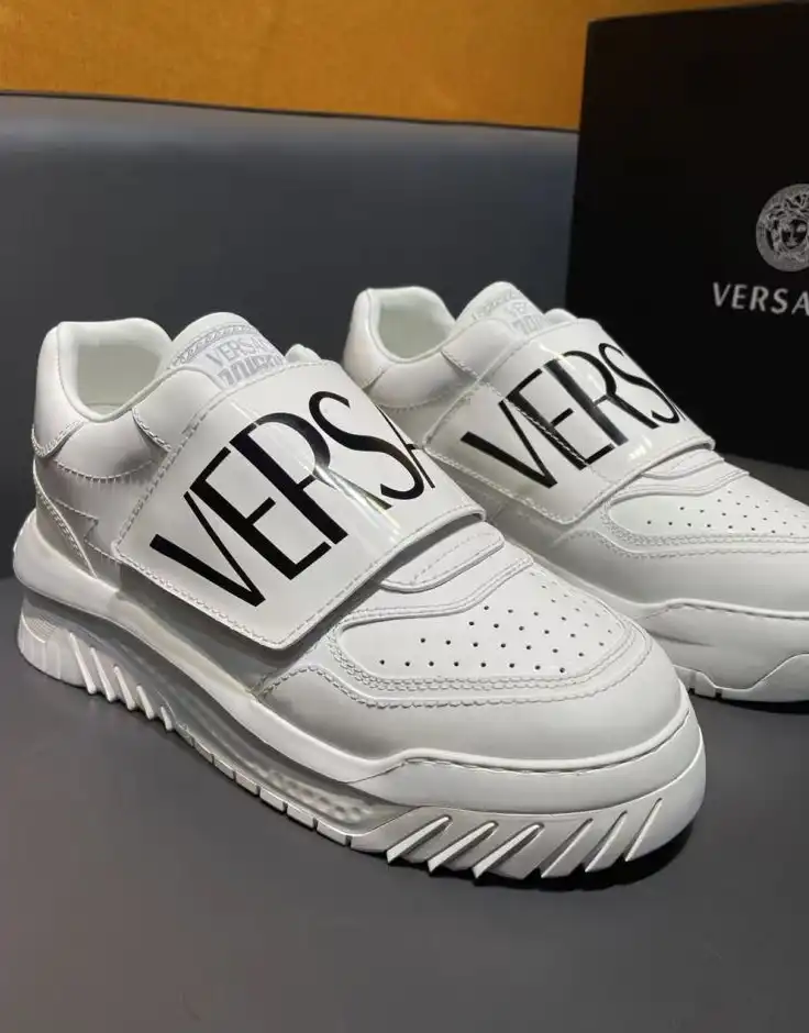 hype Givenchy Sneakers