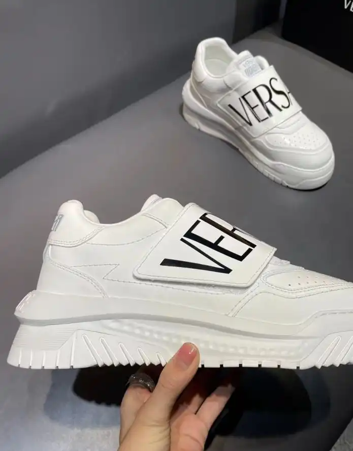 hype Givenchy Sneakers