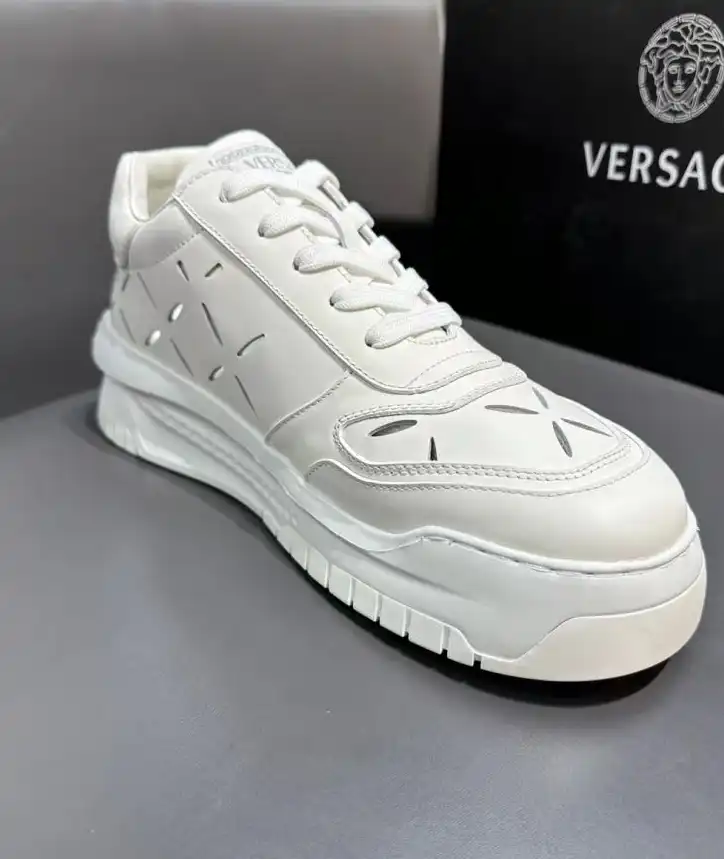 hype Givenchy Sneakers