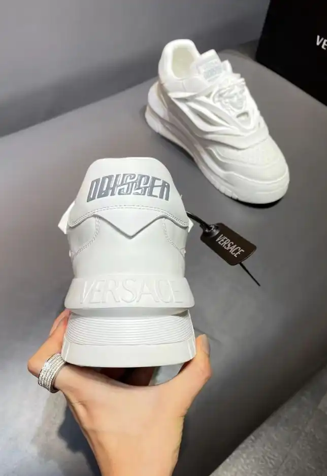 hype Givenchy Sneakers