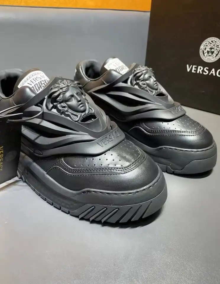 hype Givenchy Sneakers