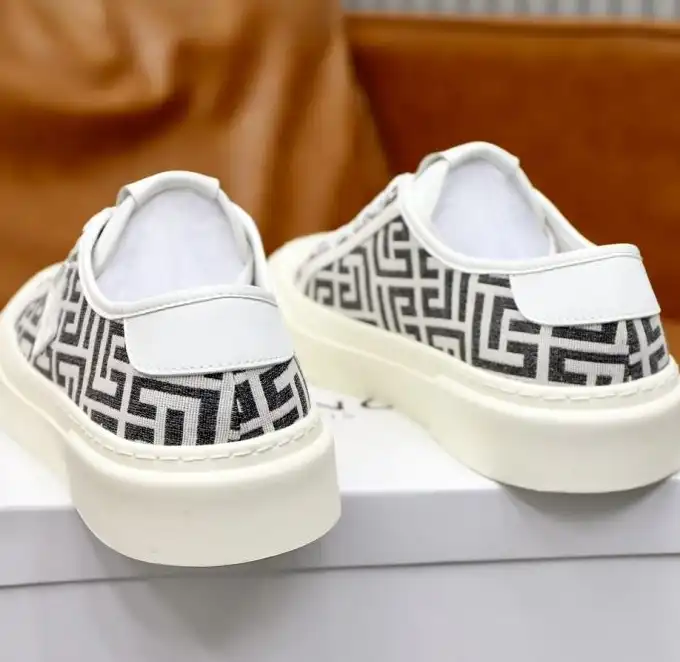 hype Givenchy Sneakers