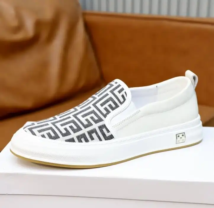 hype Givenchy Sneakers