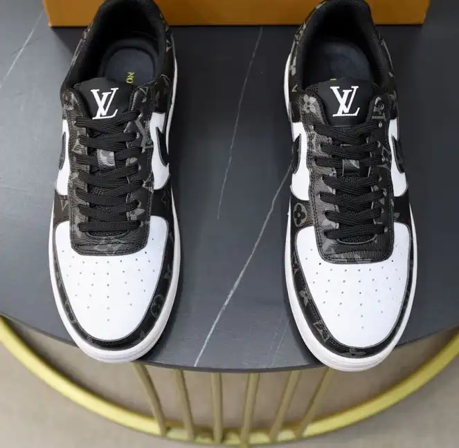 hype Louis Vuitton Sneakers