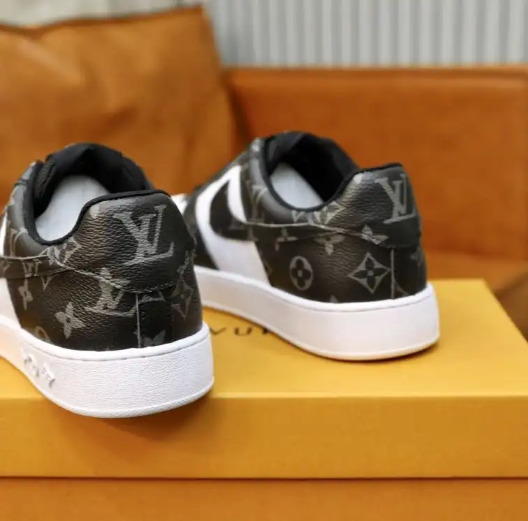 hype Louis Vuitton Sneakers