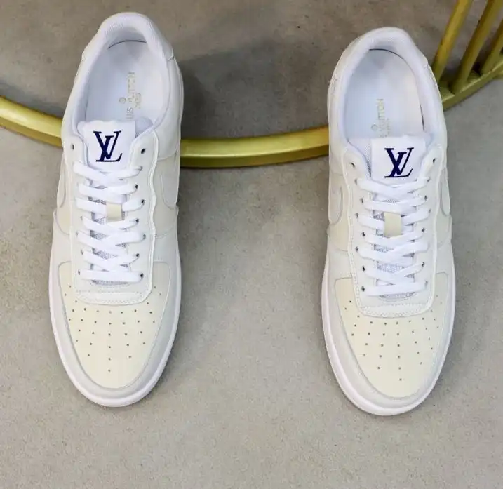 hype Louis Vuitton Sneakers