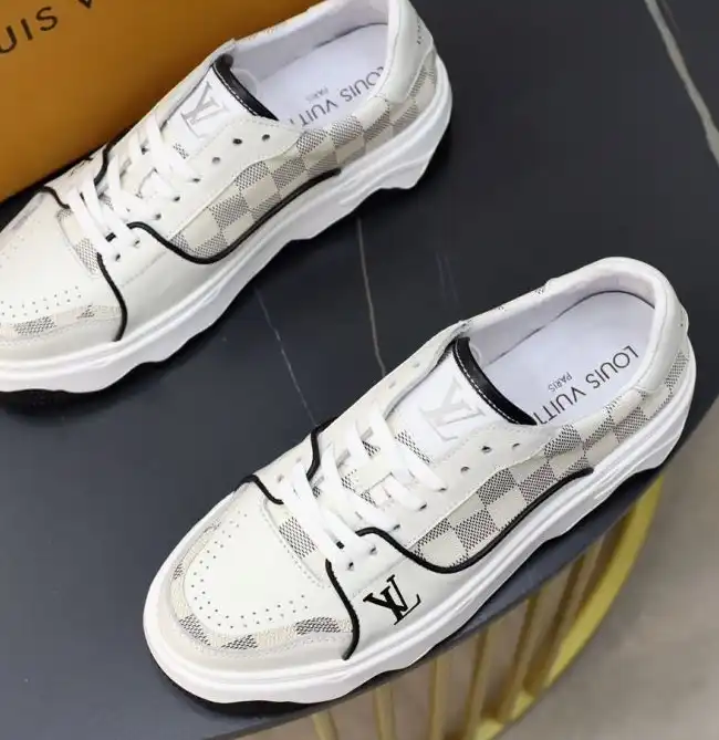 hype Louis Vuitton Sneakers