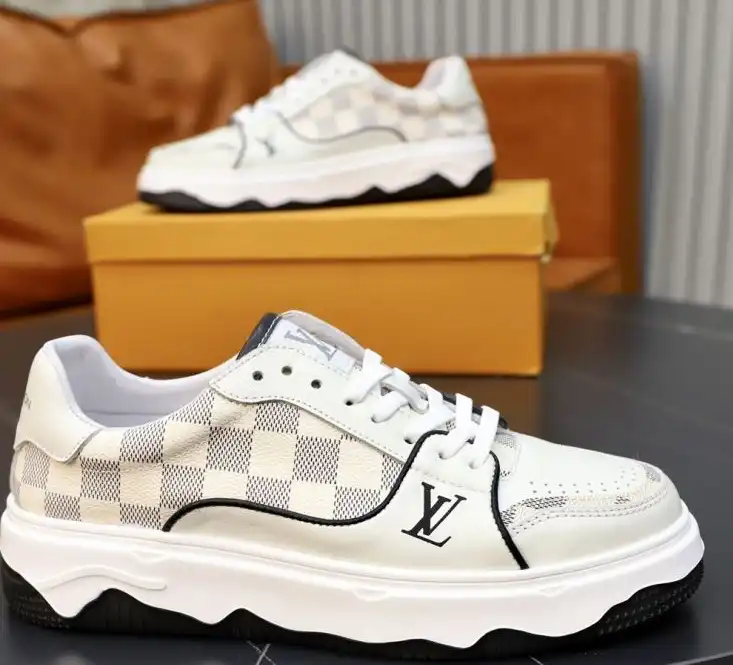 hype Louis Vuitton Sneakers