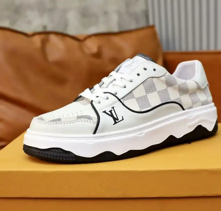 hype Louis Vuitton Sneakers