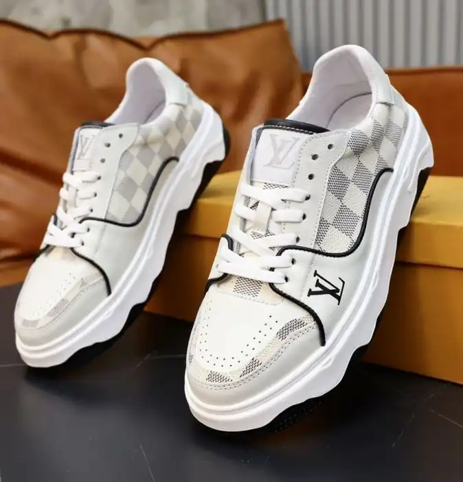 hype Louis Vuitton Sneakers