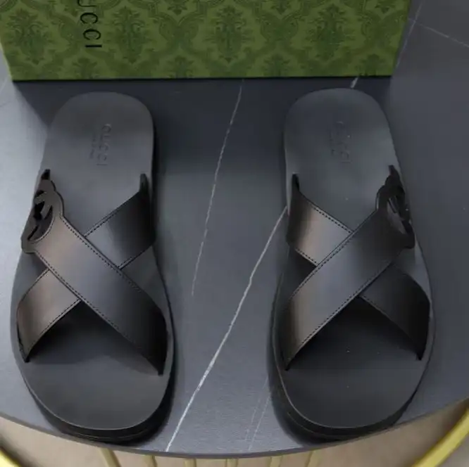 hype Gucci Slippers