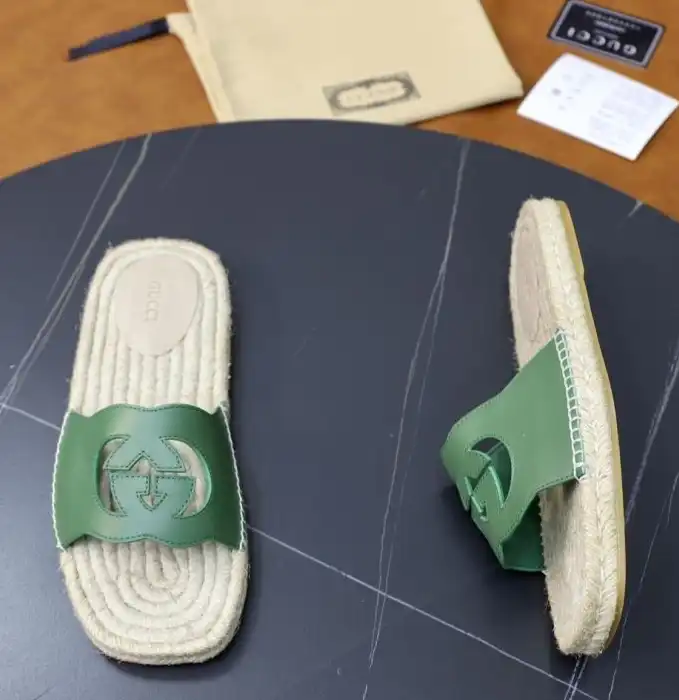 hype Gucci Slippers