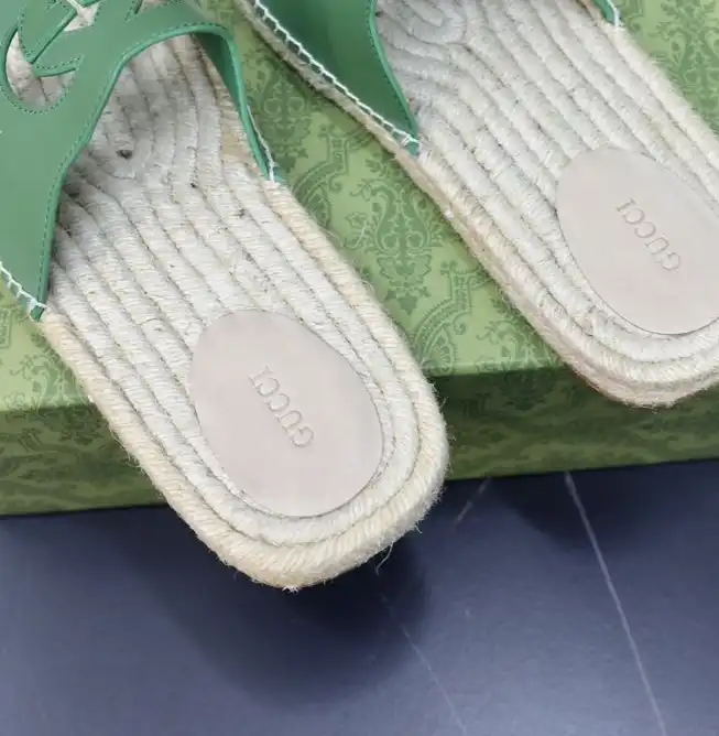 hype Gucci Slippers