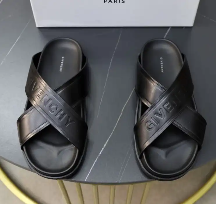 hype Givenchy Slippers