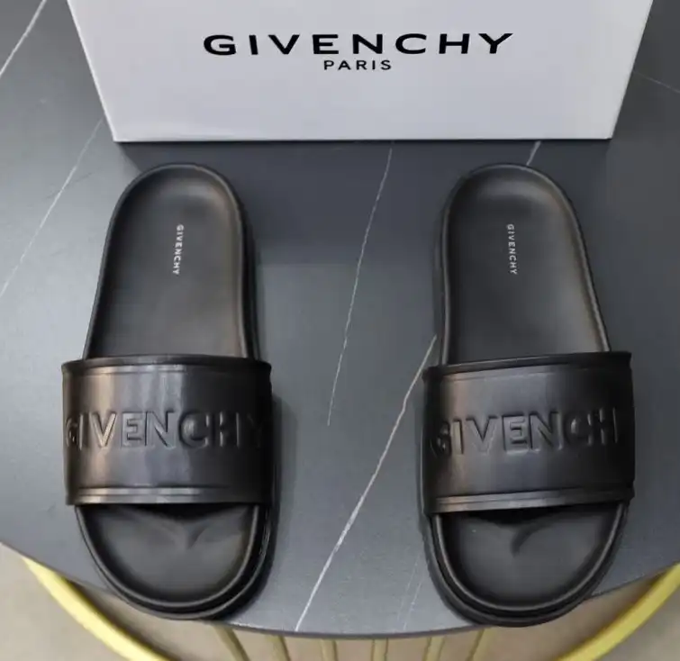 hype Givenchy Slippers