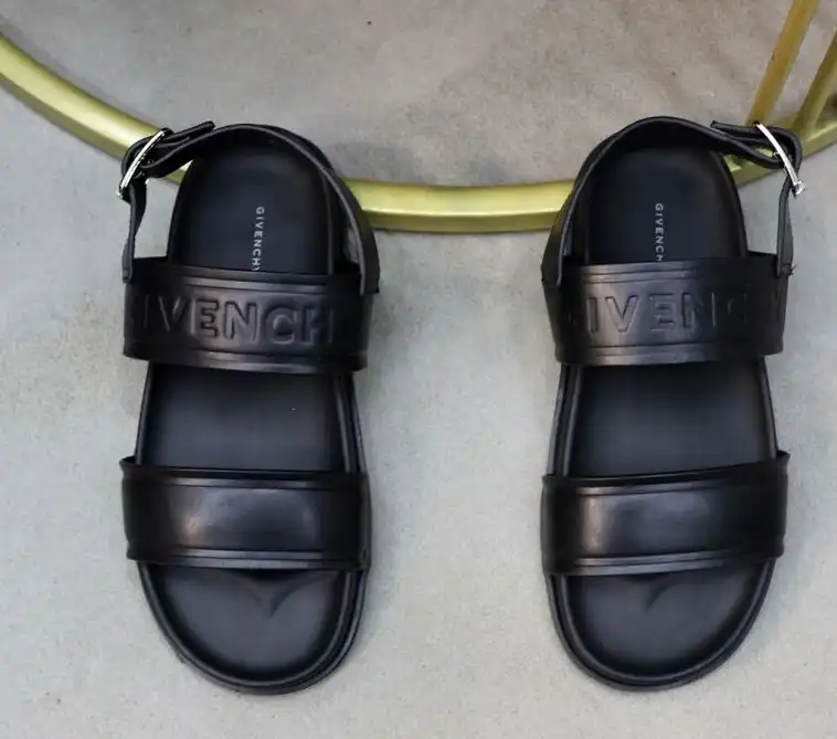 hype Givenchy Slippers